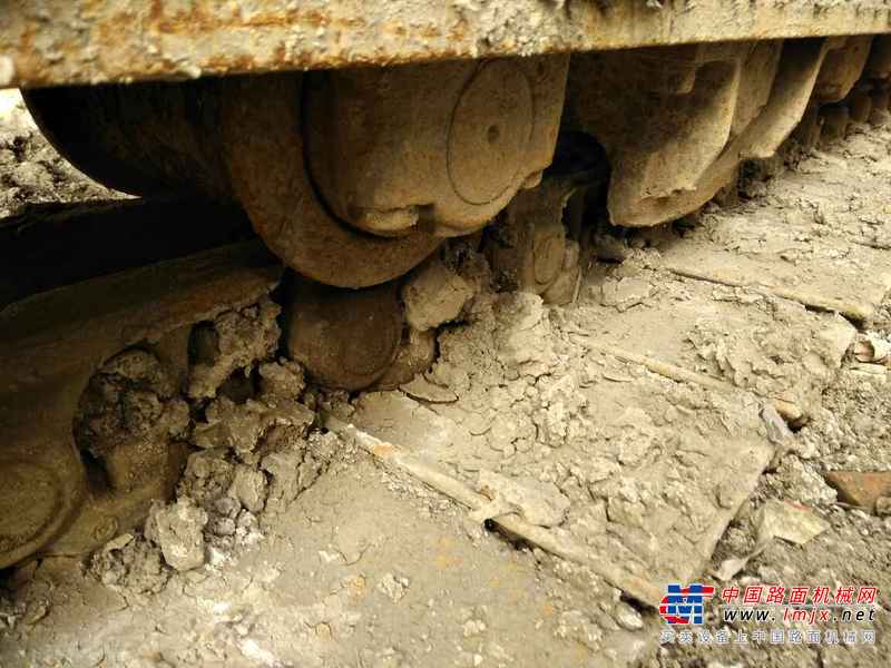 山西出售转让二手13000小时2008年日立ZX240挖掘机