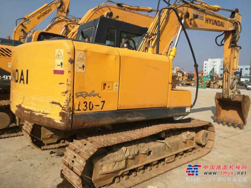 贵州出售转让二手3500小时2013年现代R110挖掘机