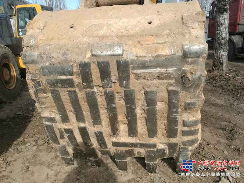 山西出售转让二手13000小时2010年现代R375LC挖掘机