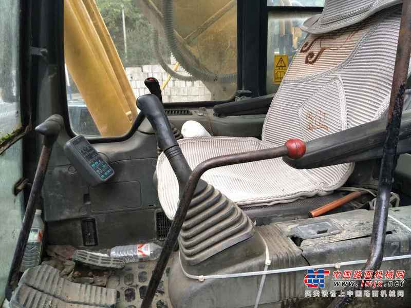 贵州出售转让二手15000小时2006年小松PC200挖掘机