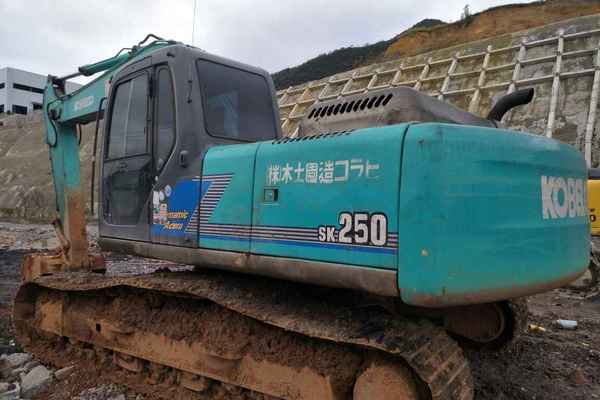 贵州出售转让二手15000小时2005年神钢SK250挖掘机