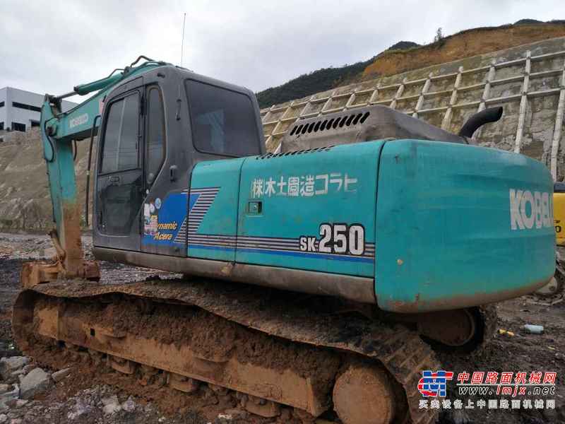 贵州出售转让二手15000小时2005年神钢SK250挖掘机