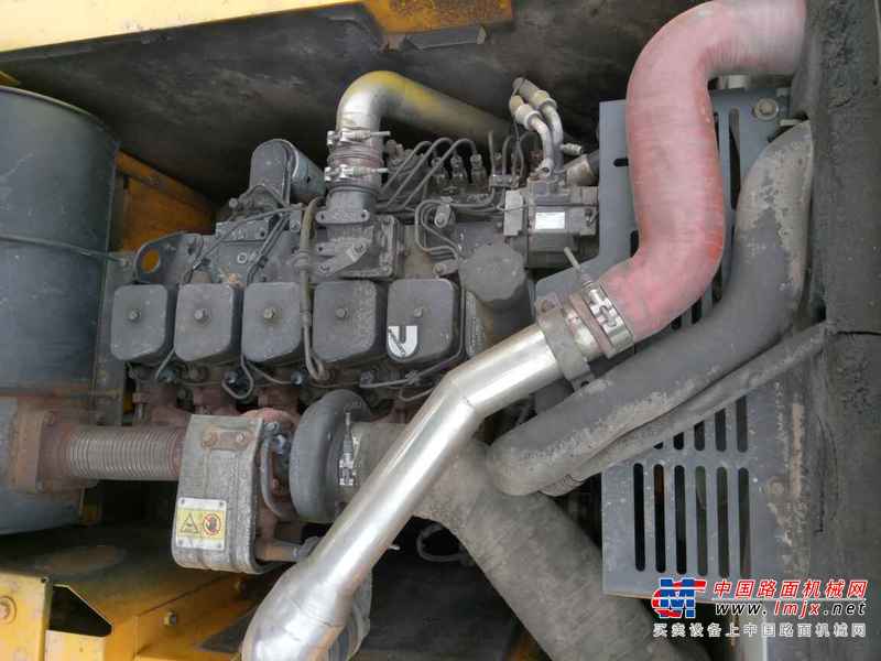 江西出售转让二手4500小时2012年龙工LG6225挖掘机