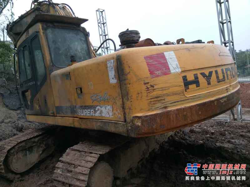 江西出售转让二手9999小时2005年现代R210挖掘机