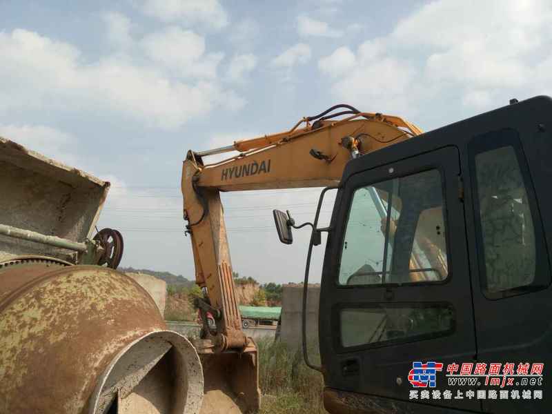 江西出售转让二手7600小时2010年现代R225LC挖掘机