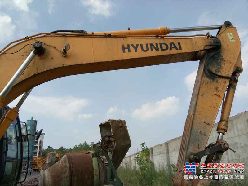 江西出售转让二手7600小时2010年现代R225LC挖掘机