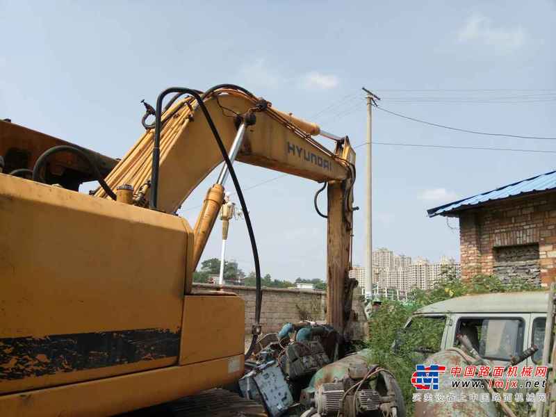 江西出售转让二手9800小时2007年现代R215挖掘机