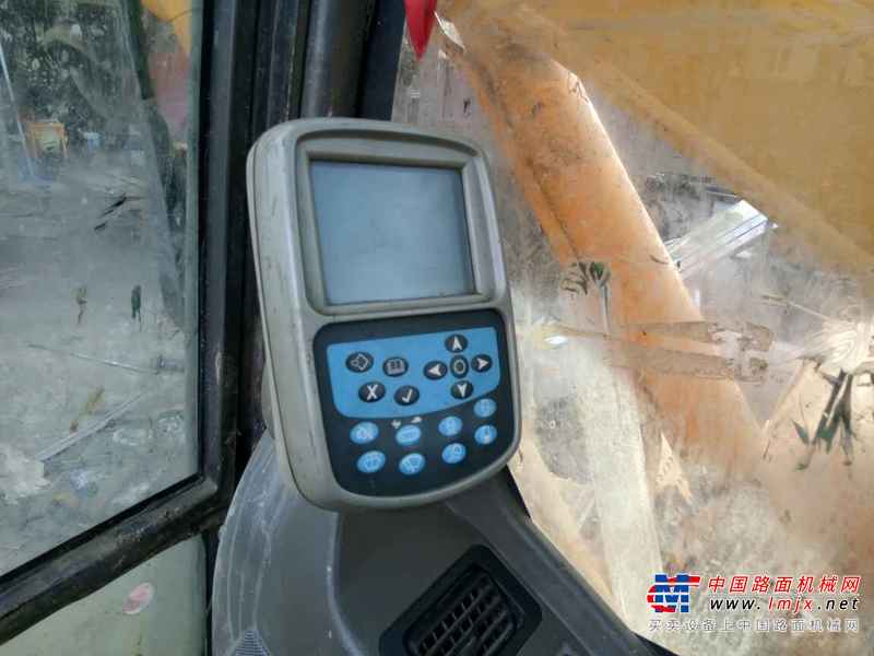 江西出售转让二手5600小时2011年龙工LG6235挖掘机