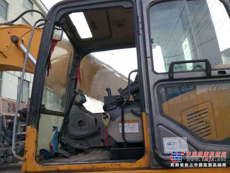 江西出售转让二手5600小时2011年龙工LG6235挖掘机