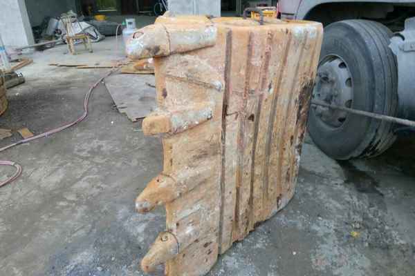 江西出售转让二手5600小时2011年龙工LG6235挖掘机