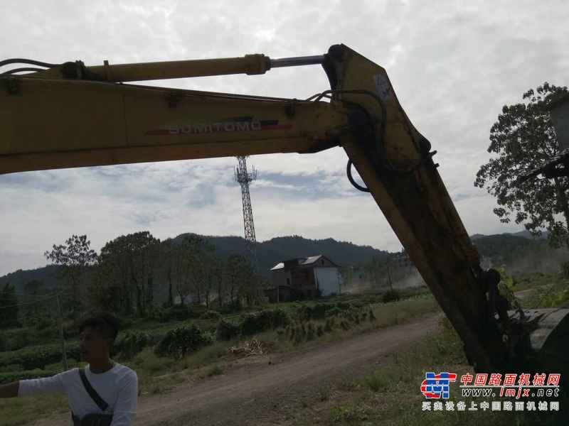 江西出售转让二手13000小时2009年住友SH200A3挖掘机