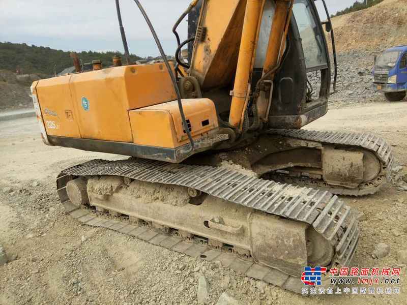 江西出售转让二手16000小时2006年现代R215挖掘机