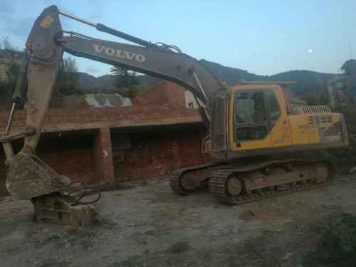 山西出售转让二手7400小时2013年沃尔沃EC210B挖掘机