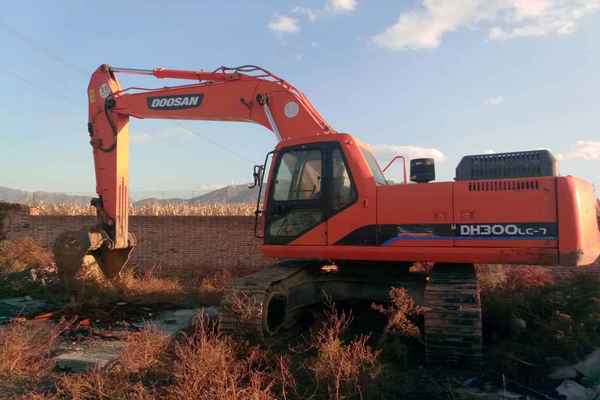 山西出售转让二手7600小时2012年斗山DH300LC挖掘机