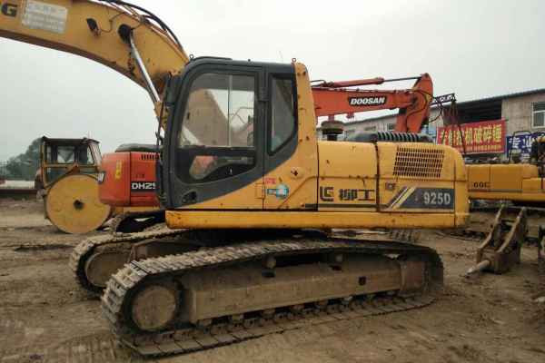 山西出售转让二手8000小时2009年柳工CLG922D挖掘机