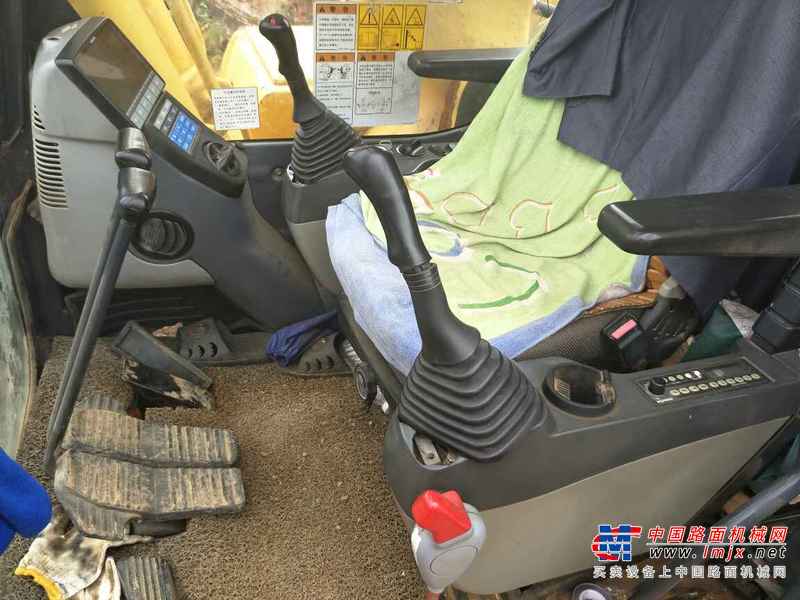 贵州出售转让二手9000小时2010年小松PC220挖掘机