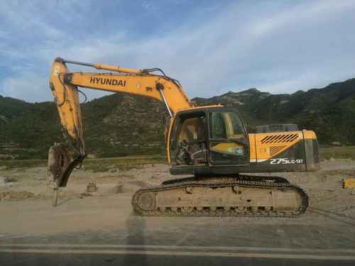 山西出售转让二手9800小时2010年现代R275LC挖掘机