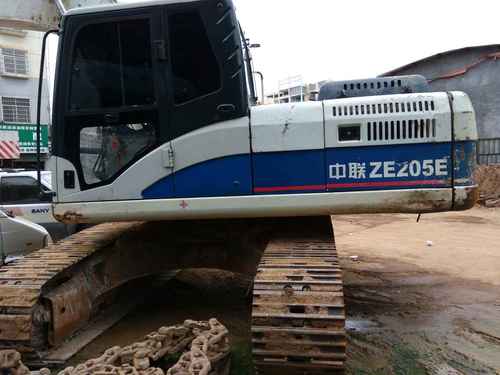 江西出售转让二手8900小时2010年中联重科ZE205E挖掘机