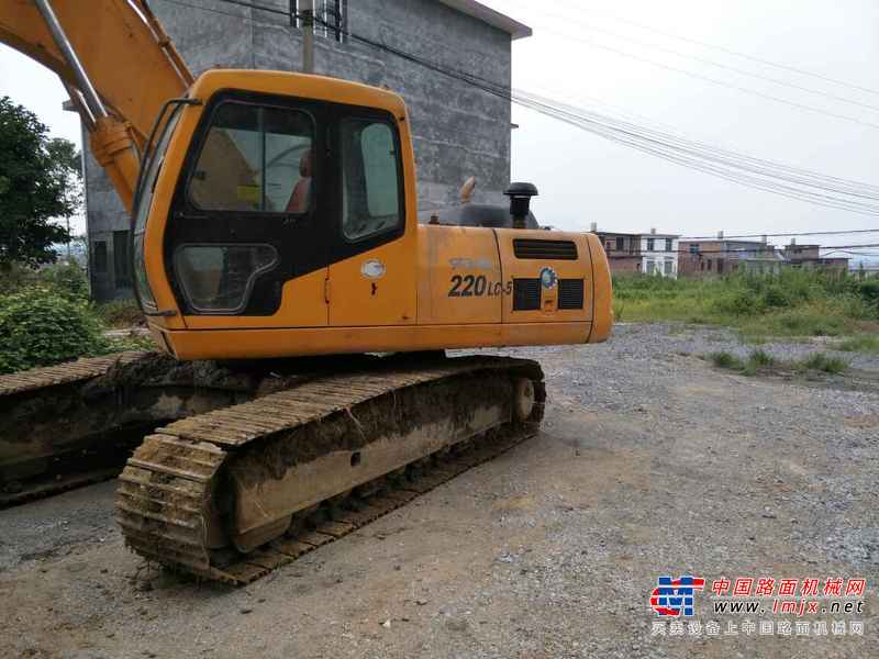 江西出售转让二手17980小时2005年现代R220LC挖掘机