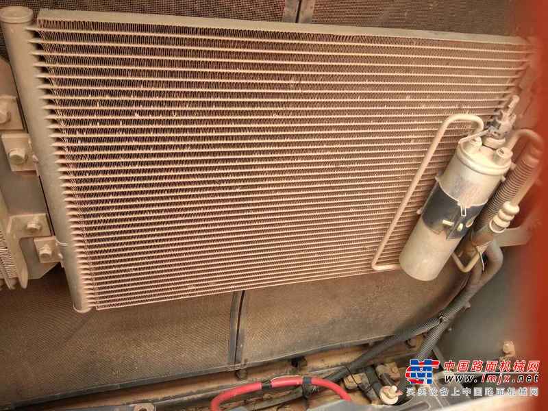山西出售转让二手9000小时2008年日立ZX240挖掘机