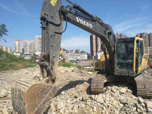 贵州出售转让二手11000小时2010年沃尔沃EC140BLC挖掘机