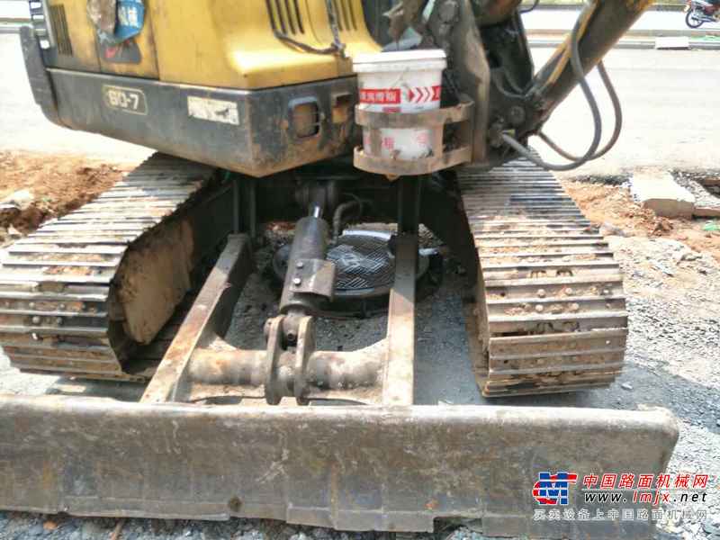江西出售转让二手7624小时2011年现代R60挖掘机