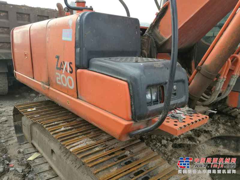 山西出售转让二手8600小时2008年日立ZX200挖掘机