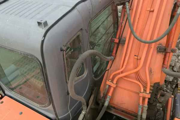 山西出售转让二手8600小时2008年日立ZX200挖掘机
