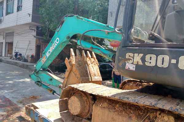 江西出售转让二手8183小时2011年神钢SK55挖掘机