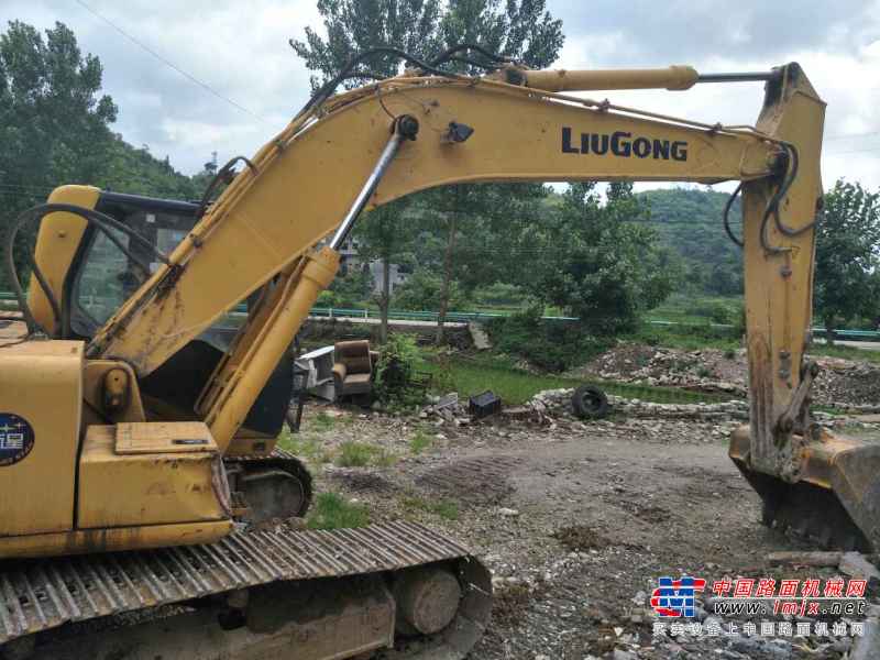 贵州出售转让二手8000小时2008年柳工CLG225C挖掘机