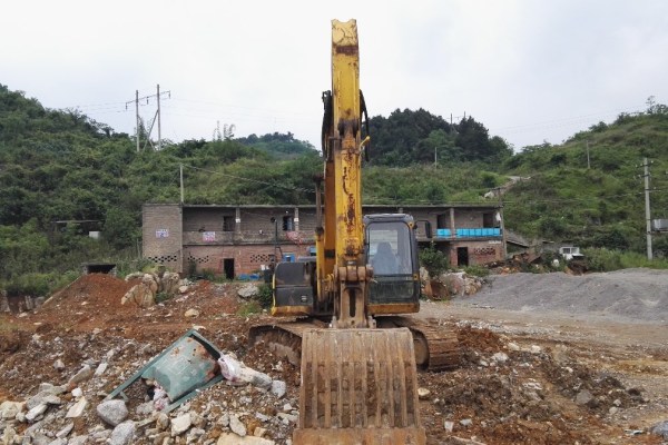 贵州出售转让二手10499小时2011年住友SH210挖掘机