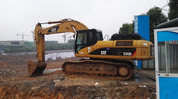 贵州出售转让二手2651小时2010年卡特彼勒330D挖掘机