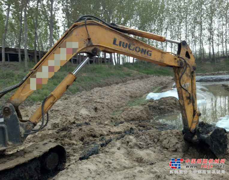 河南出售转让二手10000小时2009年柳工CLG906C挖掘机