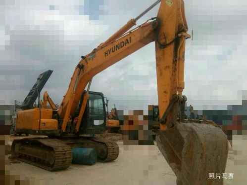 贵州出售转让二手4680小时2011年现代R215挖掘机