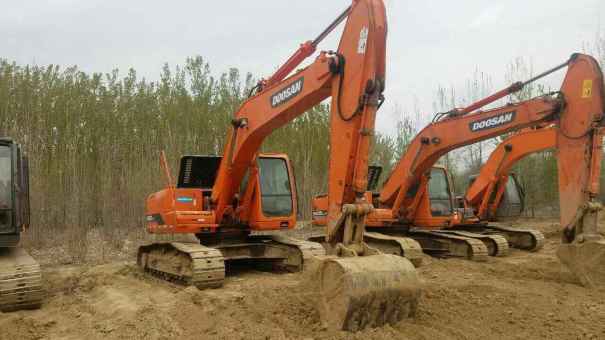 北京出售转让二手6012小时2011年斗山DH225LC挖掘机