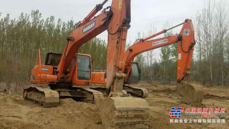 北京出售转让二手7033小时2011年斗山DH225挖掘机