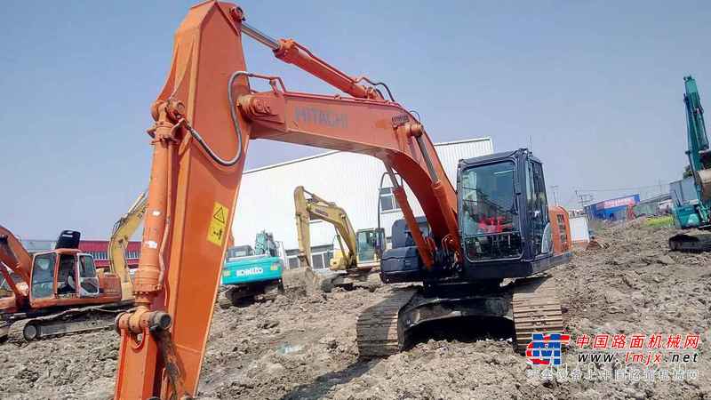 安徽出售转让二手5800小时2014年日立ZX200挖掘机