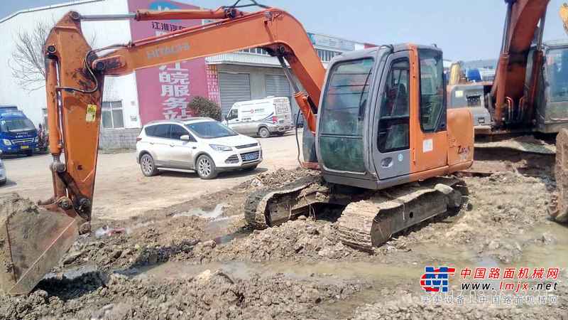 安徽出售转让二手7000小时2010年日立ZX70挖掘机