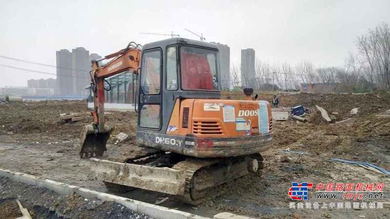 安徽出售转让二手9000小时2009年斗山DH55挖掘机