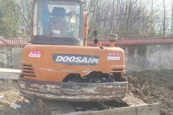 安徽出售转让二手8000小时2010年斗山DH55挖掘机