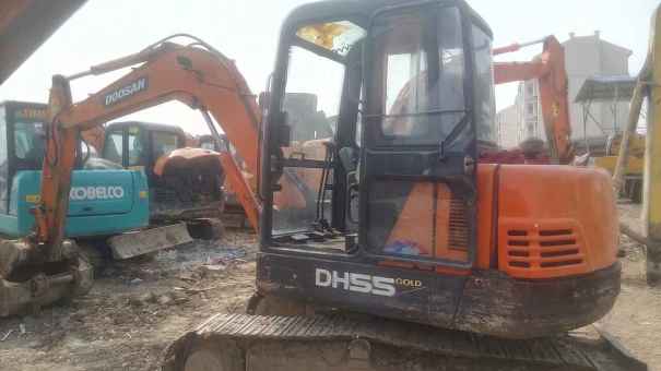 安徽出售转让二手6000小时2010年斗山DH55挖掘机