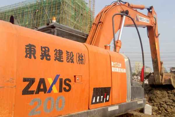 安徽出售转让二手8000小时2010年日立ZX200挖掘机
