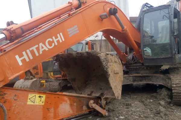 安徽出售转让二手6500小时2012年日立ZX240挖掘机