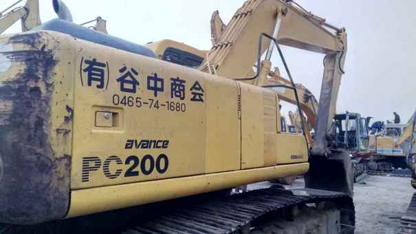 广东出售转让二手12000小时2005年小松PC200挖掘机