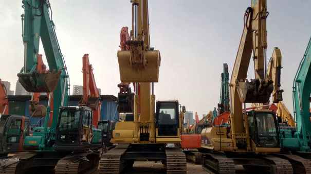 广东出售转让二手2900小时2010年小松PC450挖掘机