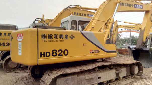 广东出售转让二手12000小时2003年加藤HD820挖掘机