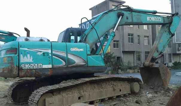 江西出售转让二手9600小时2009年神钢SK210LC挖掘机