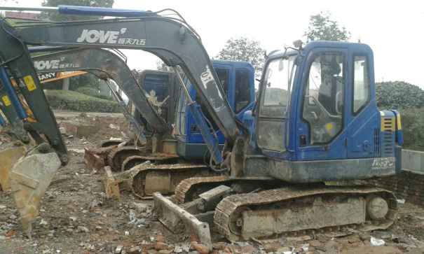 湖南出售转让二手5000小时2013年恒天九五重工JV70挖掘机