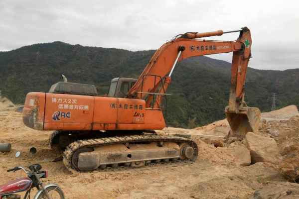 广东出售转让二手12000小时2006年日立ZX350H挖掘机