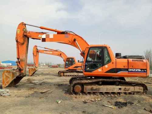 宁夏出售转让二手8000小时2009年斗山DH225LC挖掘机